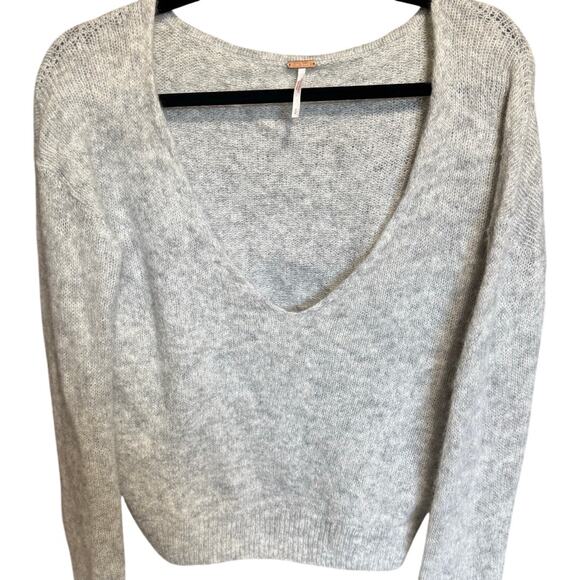 Free People Gray V-Neck Sweater - Picture 5 of 11
